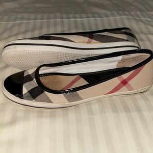 Burberry ballerina flat